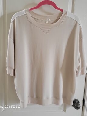 nine britton Pale Cream Short-Sleeve Sweatshirt